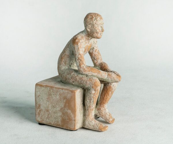 Home Decor Ornaments - Resin Sitting Man (1)