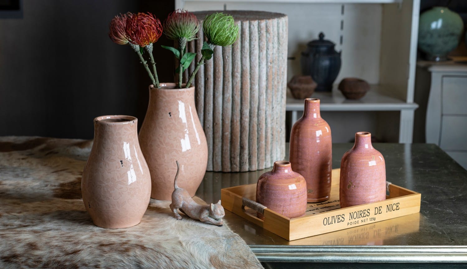 Ceramic home decor with glaze